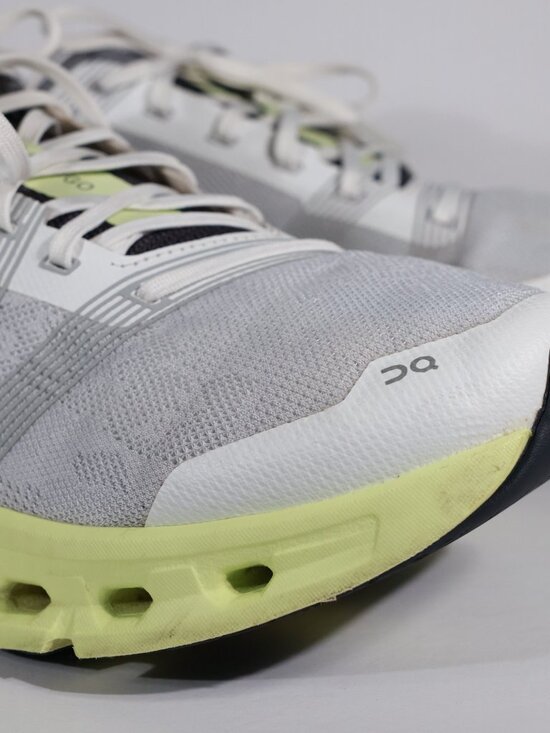 Men\'s Size 9 On Cloudgo Running Shoes Frost/Hay 55.98234 Pre Owned main image 4